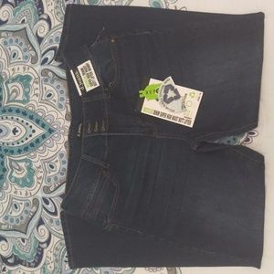 NWT Butt Lifter Skinny Jeans